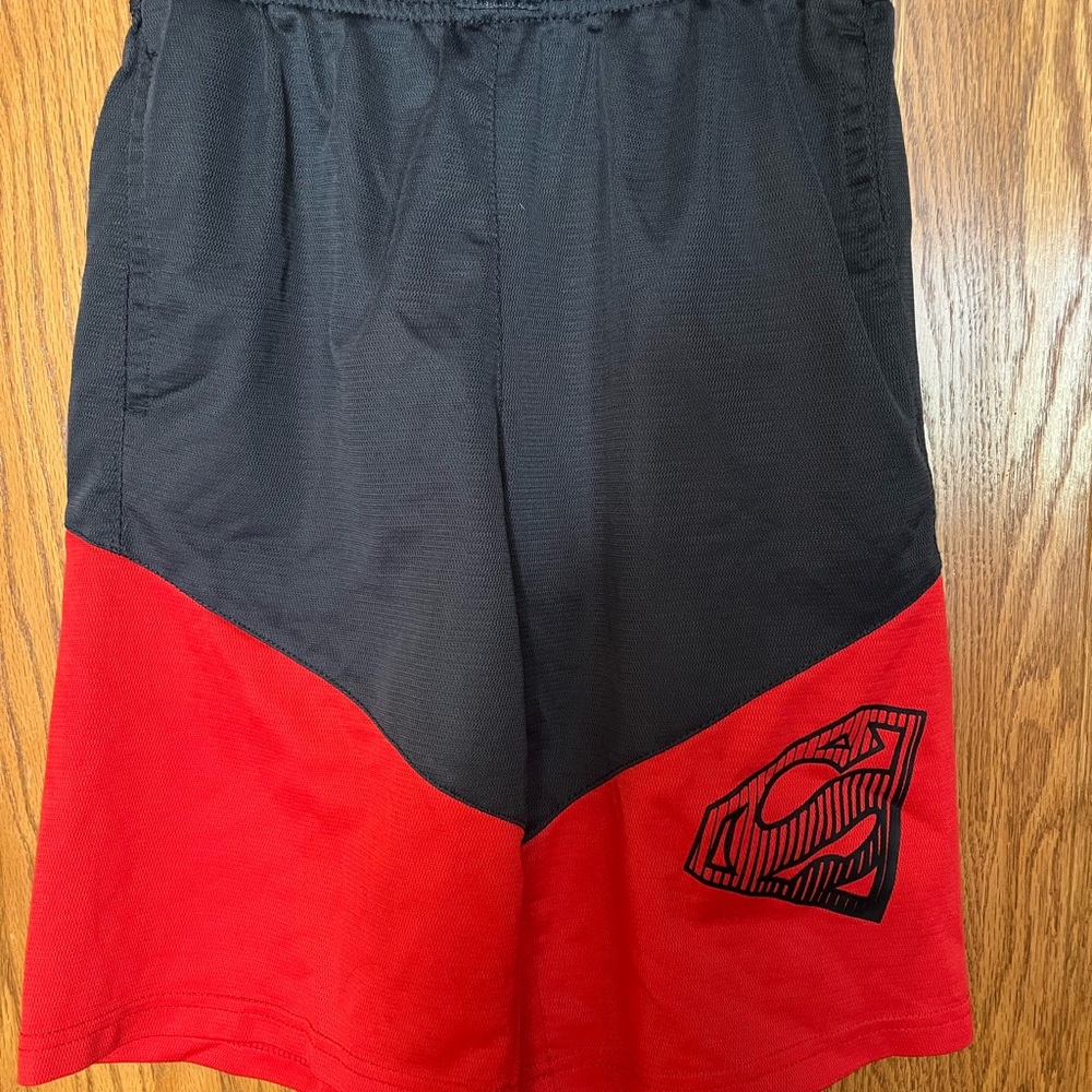 Superman shorts red and black boys size 10/12
